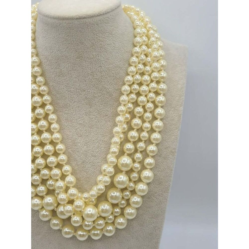 Stunning!  J Crew 5 Strand Faux Pearl Necklace - Picture 9 of 9
